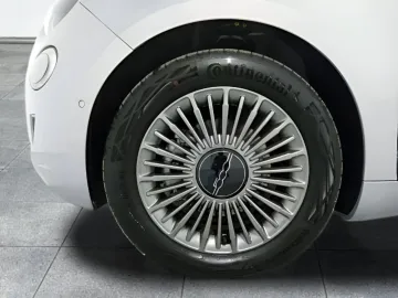 Car image 21