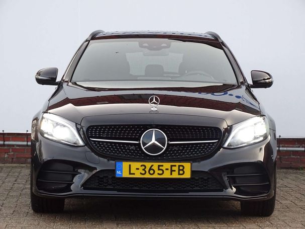 Mercedes-Benz C 300 e T AMG 235 kW image number 2