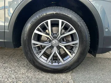 Car image 41