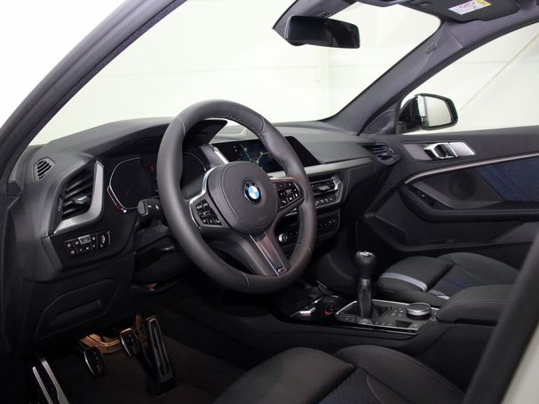 BMW 118i M Sport 103 kW image number 14