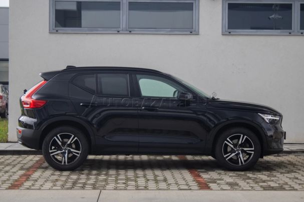 Volvo XC40 B3 Plus Dark 120 kW image number 5