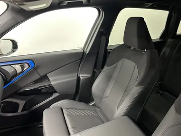 Car image 36