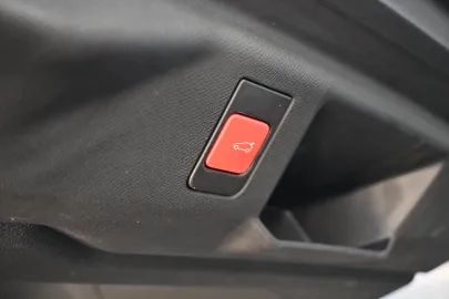 Car image 45