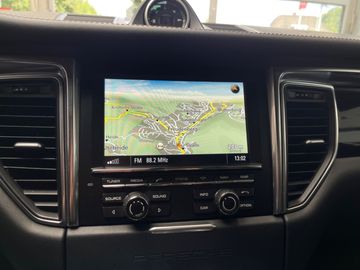 Car image 26