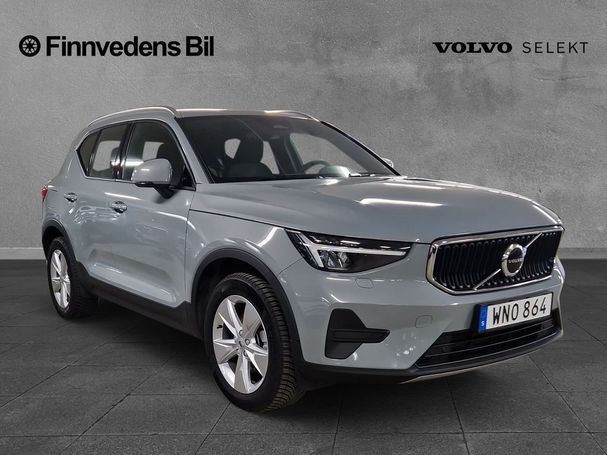 Volvo XC40 B3 Core 120 kW image number 2