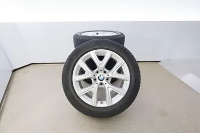Car image 29
