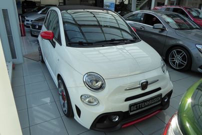 Car image 2