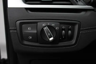Car image 32