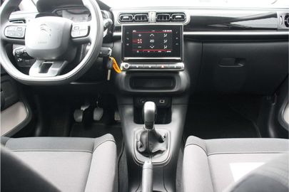 Car image 28