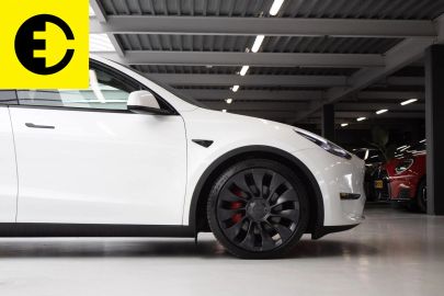 Car image 37