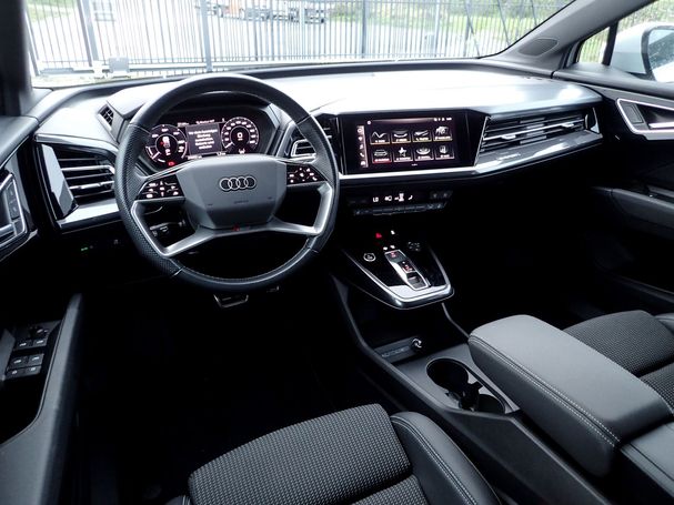 Audi Q4 35 e-tron S-line 125 kW image number 13