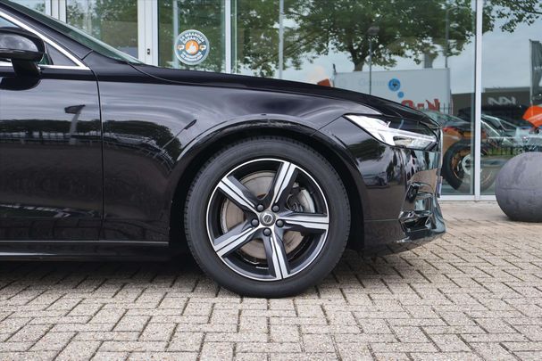 Volvo V90 T4 140 kW image number 37