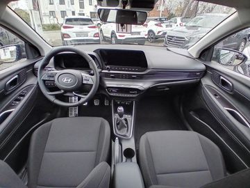 Car image 12