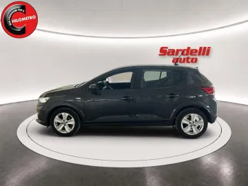 Car image 2