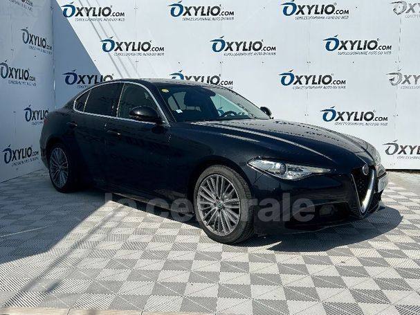 Alfa Romeo Giulia 2.2 AT8 118 kW image number 2