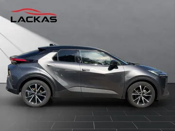 Car image 4