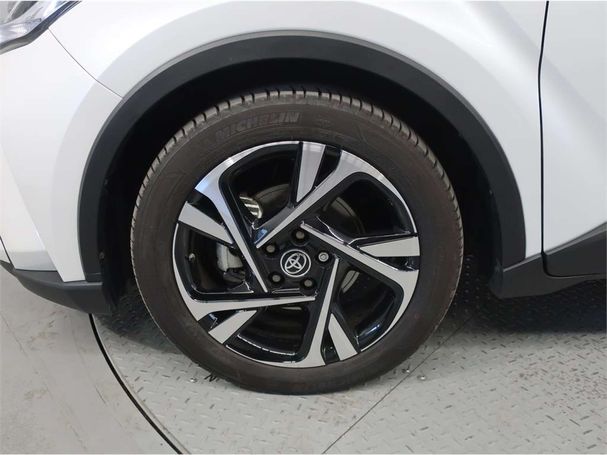 Toyota C-HR 90 kW image number 16