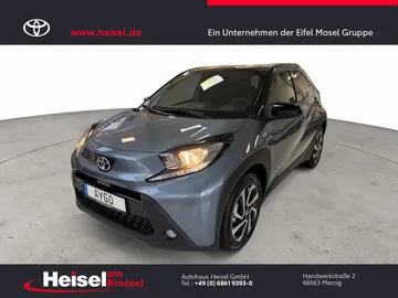 Car image 1