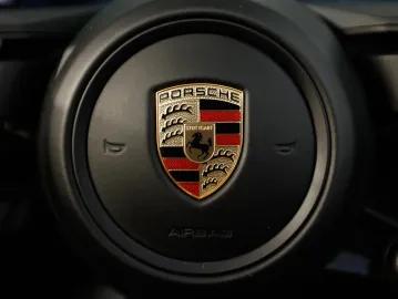 Car image 34