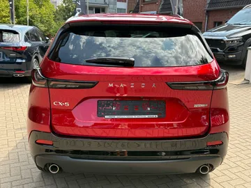 Car image 5