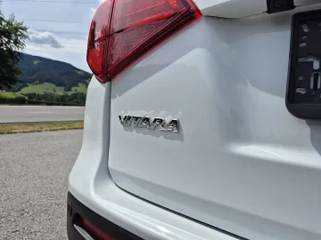 Car image 27