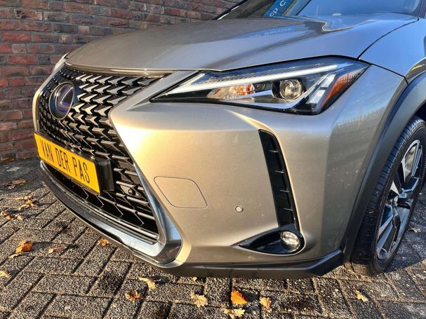 Lexus UX 250h 135 kW image number 6