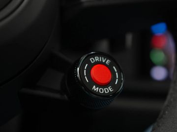Car image 34
