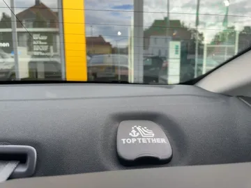Car image 46