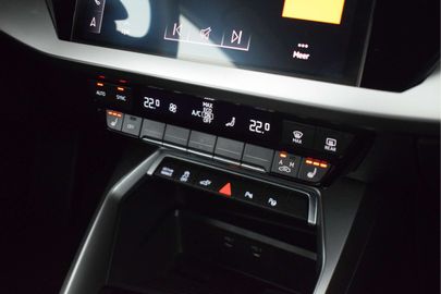 Car image 36