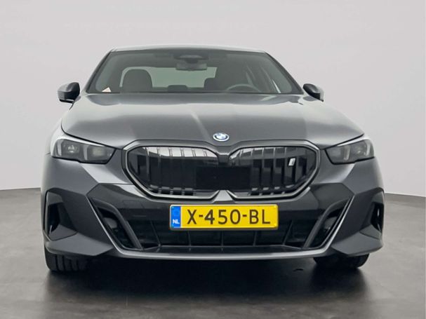 BMW i5 eDrive40 250 kW image number 6