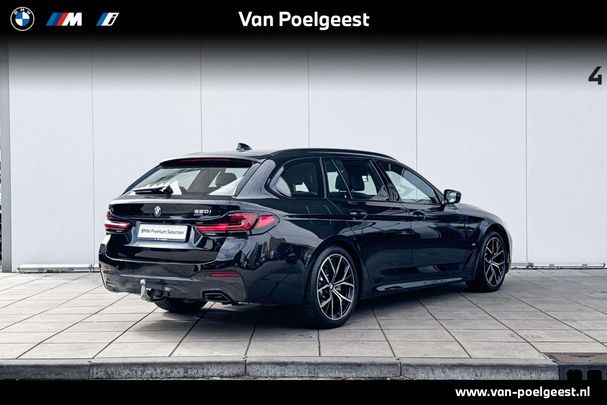 BMW 520i Touring 135 kW image number 2