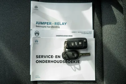 Car image 28