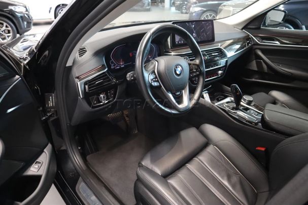 BMW 530d Touring 210 kW image number 3