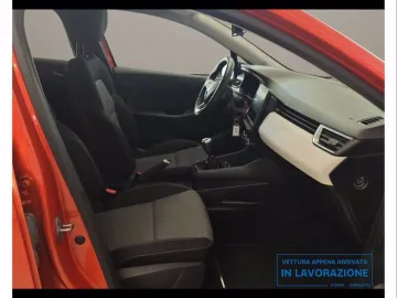 Car image 15
