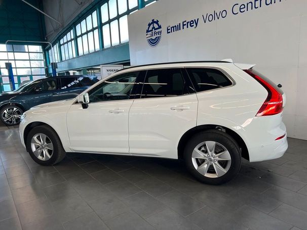 Volvo XC60 B4 AWD Momentum 145 kW image number 29