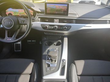 Car image 16