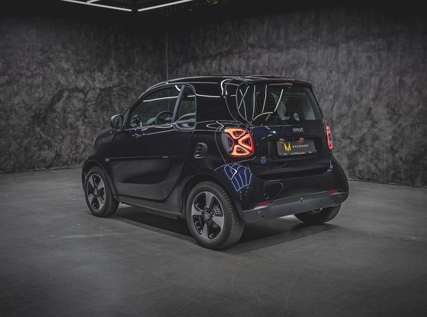 Smart ForTwo coupe EQ passion 60 kW image number 4