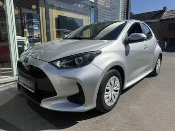 Car image 16