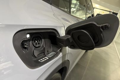 Car image 29