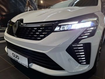 Car image 38