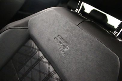 Car image 36