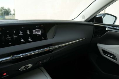 Car image 31