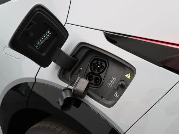 Car image 43