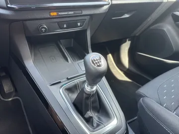 Car image 21