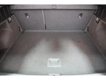 Car image 42