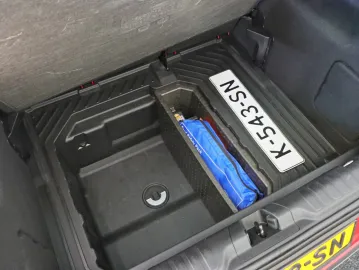 Car image 47