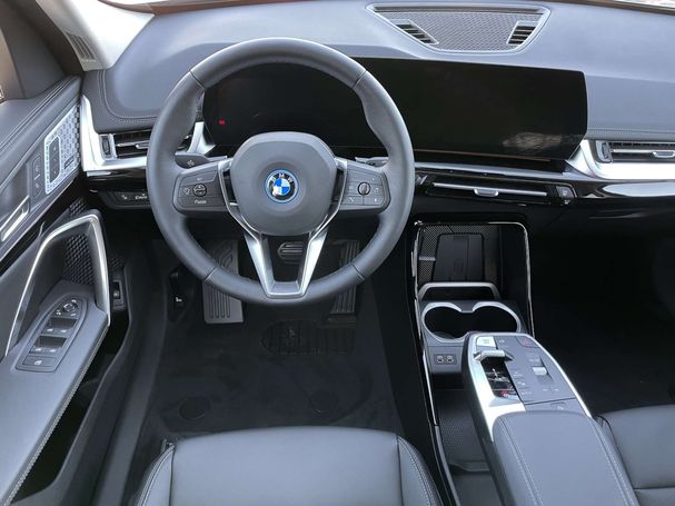 BMW iX1 xDrive30 230 kW image number 10