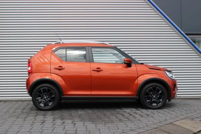 Car image 3