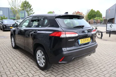 Car image 3
