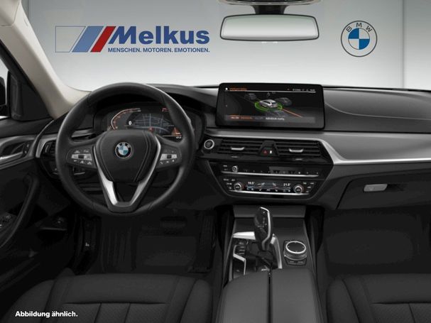 BMW 530i Touring xDrive 185 kW image number 4